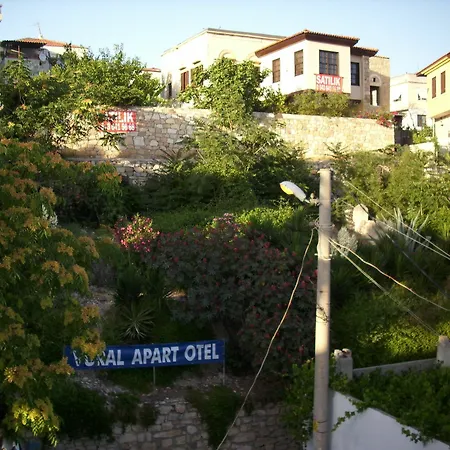 Vural Hotel Cesme